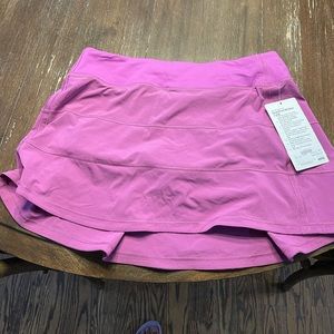 Lululemon pace rival MR skirt: brand new, size 10